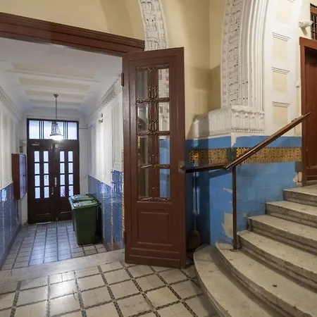 Hidden Gem Next Synagouge - B